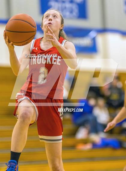 Thumbnail 1 in Truckee vs. Portola (Varsity Elite) photogallery.