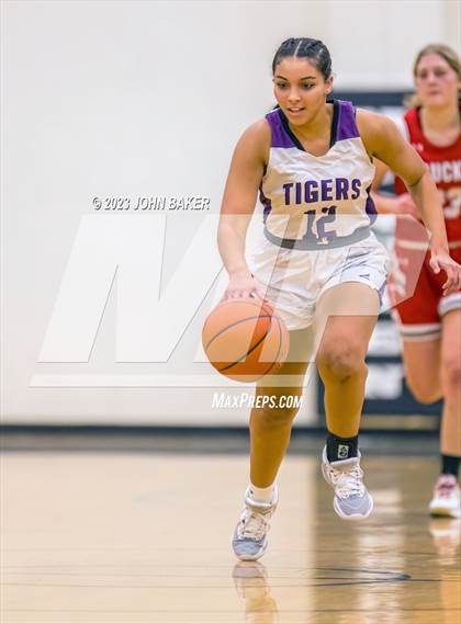 Thumbnail 1 in Truckee vs. Portola (Varsity Elite) photogallery.