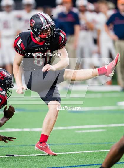 Thumbnail 1 in Wakeland vs. Mansfield Legacy (UIL 5A DI Regional Playoff at the Star) photogallery.