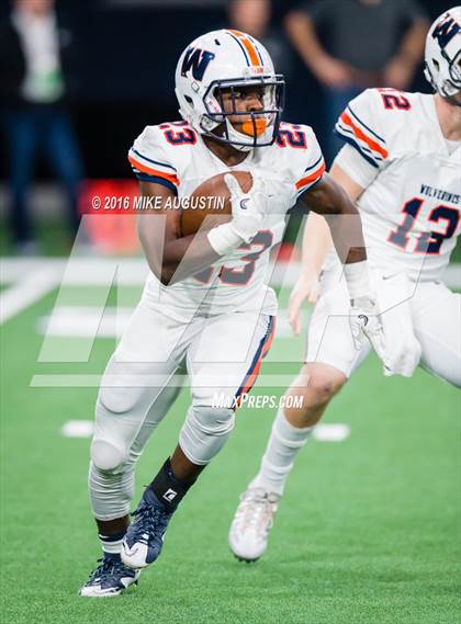 Thumbnail 1 in Wakeland vs. Mansfield Legacy (UIL 5A DI Regional Playoff at the Star) photogallery.