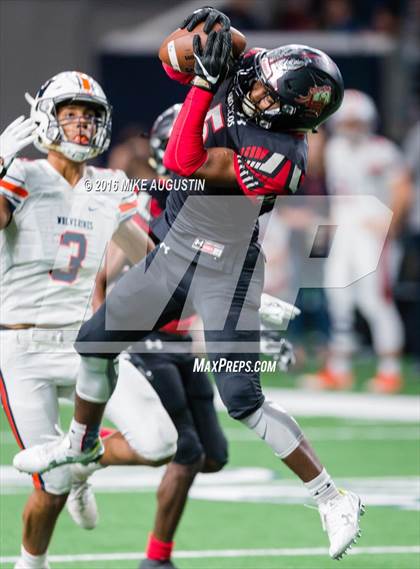 Thumbnail 3 in Wakeland vs. Mansfield Legacy (UIL 5A DI Regional Playoff at the Star) photogallery.