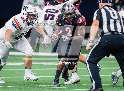 Thumbnail 1 in Wakeland vs. Mansfield Legacy (UIL 5A DI Regional Playoff at the Star) photogallery.