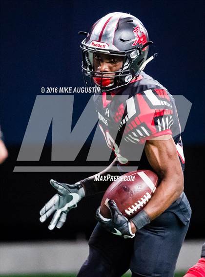Thumbnail 1 in Wakeland vs. Mansfield Legacy (UIL 5A DI Regional Playoff at the Star) photogallery.