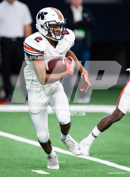 Thumbnail 1 in Wakeland vs. Mansfield Legacy (UIL 5A DI Regional Playoff at the Star) photogallery.