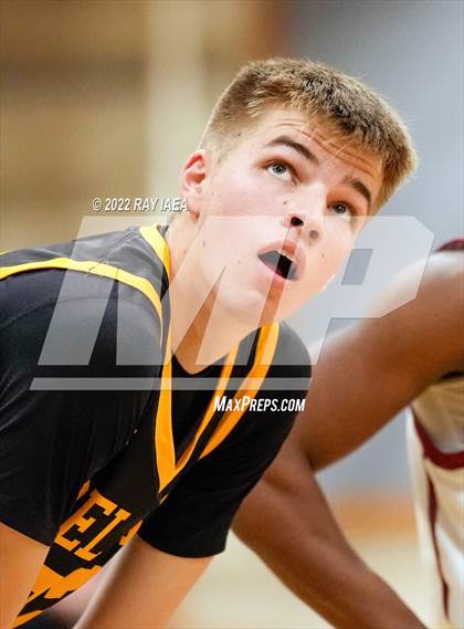 Thumbnail 2 in Del Oro vs. Laguna Creek (Norcal Tip-off Tournament) photogallery.