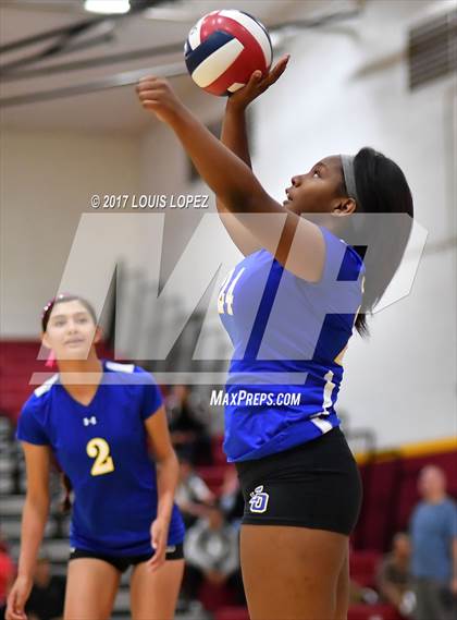 Thumbnail 1 in Charter Oak @ West Covina photogallery.