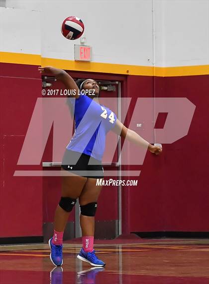Thumbnail 2 in Charter Oak @ West Covina photogallery.