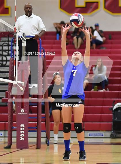 Thumbnail 1 in Charter Oak @ West Covina photogallery.
