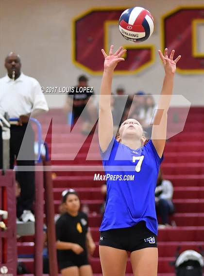 Thumbnail 1 in Charter Oak @ West Covina photogallery.