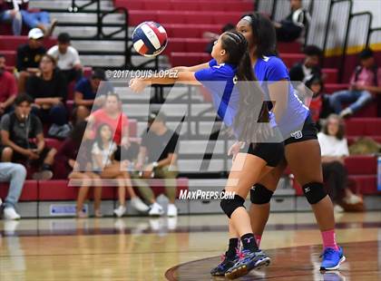 Thumbnail 2 in Charter Oak @ West Covina photogallery.