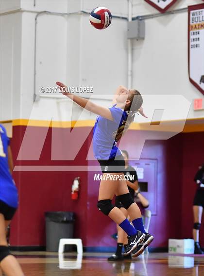 Thumbnail 1 in Charter Oak @ West Covina photogallery.