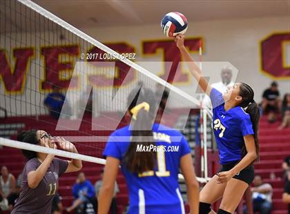 Thumbnail 2 in Charter Oak @ West Covina photogallery.