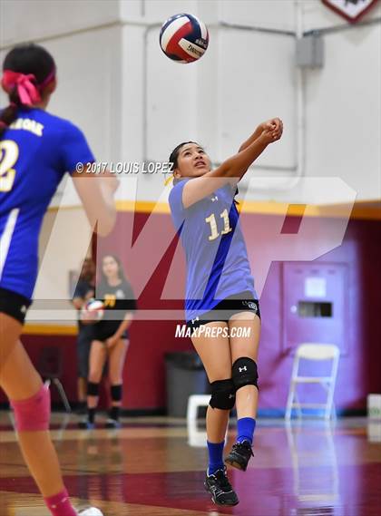 Thumbnail 3 in Charter Oak @ West Covina photogallery.