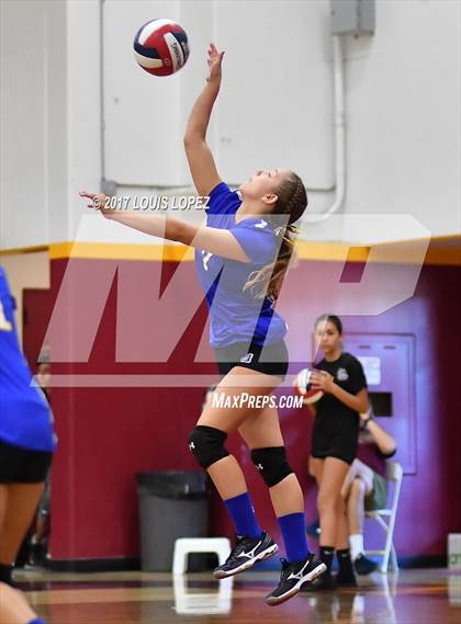 Thumbnail 2 in Charter Oak @ West Covina photogallery.