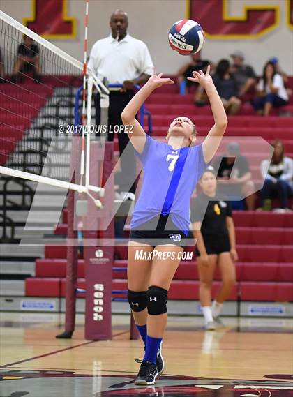Thumbnail 1 in Charter Oak @ West Covina photogallery.
