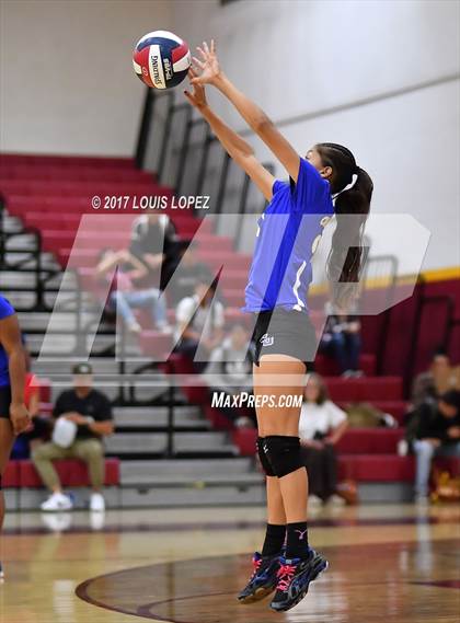 Thumbnail 1 in Charter Oak @ West Covina photogallery.
