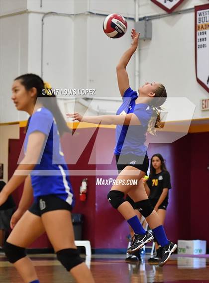 Thumbnail 1 in Charter Oak @ West Covina photogallery.
