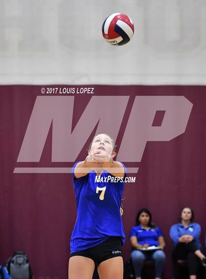 Thumbnail 3 in Charter Oak @ West Covina photogallery.