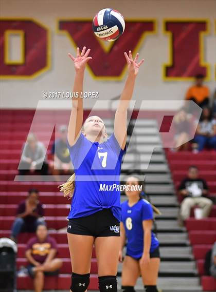 Thumbnail 3 in Charter Oak @ West Covina photogallery.