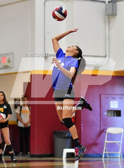 Thumbnail 3 in Charter Oak @ West Covina photogallery.