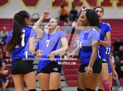 Thumbnail 3 in Charter Oak @ West Covina photogallery.