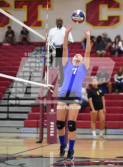 Thumbnail 2 in Charter Oak @ West Covina photogallery.