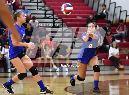 Thumbnail 1 in Charter Oak @ West Covina photogallery.