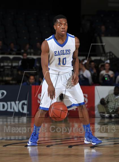 Thumbnail 1 in Damien vs. Santa Margarita (CIF-SS 3AA Final)  photogallery.
