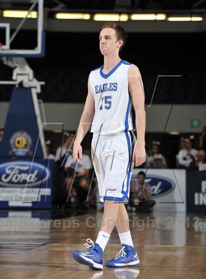Thumbnail 2 in Damien vs. Santa Margarita (CIF-SS 3AA Final)  photogallery.