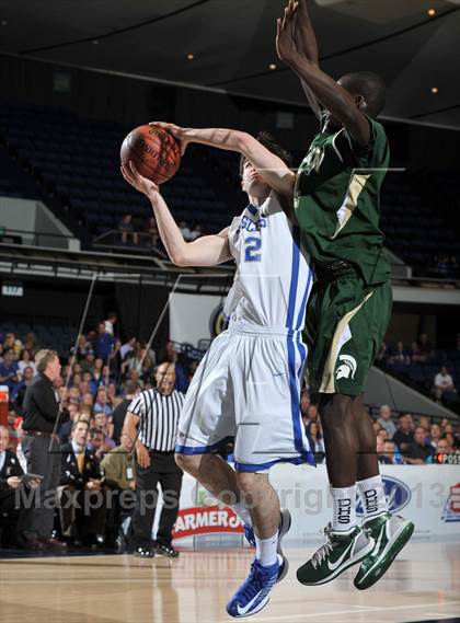 Thumbnail 1 in Damien vs. Santa Margarita (CIF-SS 3AA Final)  photogallery.