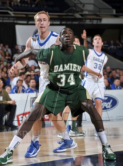 Thumbnail 3 in Damien vs. Santa Margarita (CIF-SS 3AA Final)  photogallery.