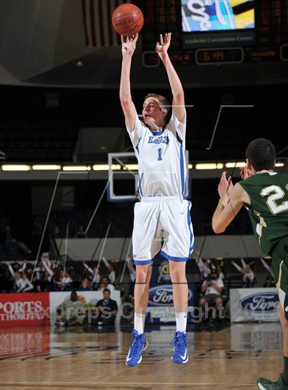 Thumbnail 3 in Damien vs. Santa Margarita (CIF-SS 3AA Final)  photogallery.