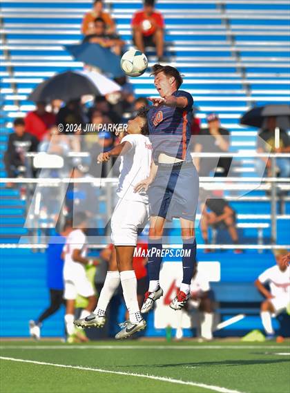 Thumbnail 2 in Seven Lakes vs. Duncanville (UIL 6A Soccer Semifinal) photogallery.