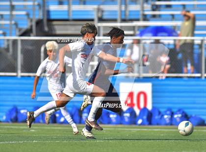 Thumbnail 3 in Seven Lakes vs. Duncanville (UIL 6A Soccer Semifinal) photogallery.