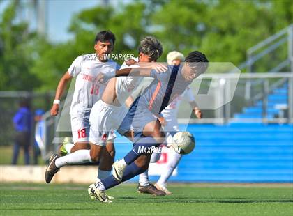Thumbnail 2 in Seven Lakes vs. Duncanville (UIL 6A Soccer Semifinal) photogallery.