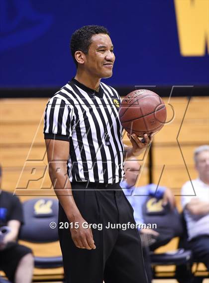 Thumbnail 1 in University vs. Sierra Canyon (CIF State D5 Final) photogallery.