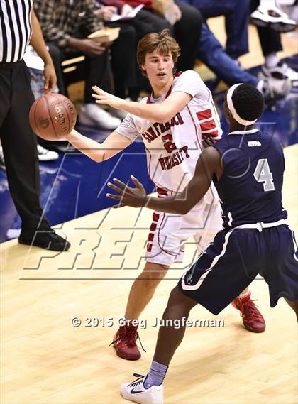 Thumbnail 2 in University vs. Sierra Canyon (CIF State D5 Final) photogallery.