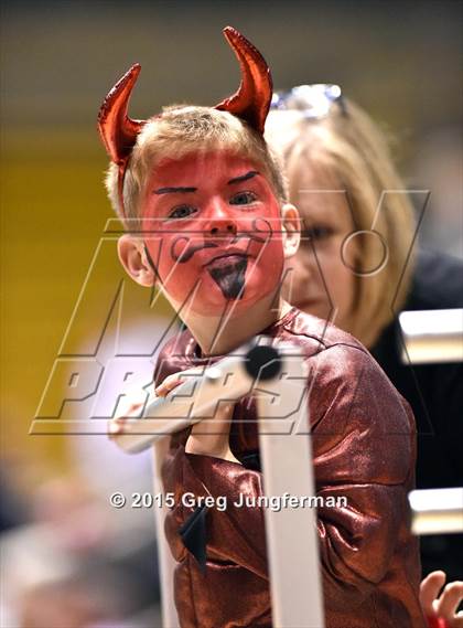 Thumbnail 3 in University vs. Sierra Canyon (CIF State D5 Final) photogallery.