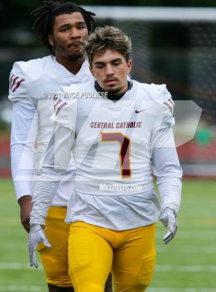 Thumbnail 3 in Central Catholic @ Tumwater photogallery.