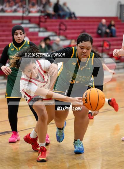 Thumbnail 2 in JV: Tracy @ Lincoln photogallery.