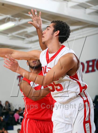 Thumbnail 3 in Burroughs vs. Hollywood (Bell-Jeff Holiday Classic) photogallery.