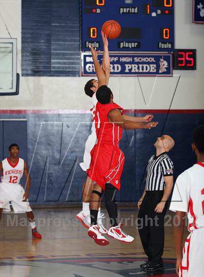 Thumbnail 3 in Burroughs vs. Hollywood (Bell-Jeff Holiday Classic) photogallery.
