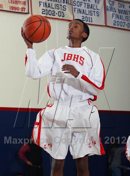 Thumbnail 1 in Burroughs vs. Hollywood (Bell-Jeff Holiday Classic) photogallery.