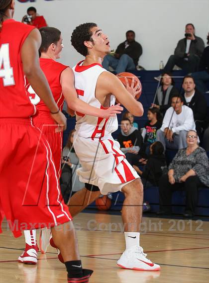 Thumbnail 1 in Burroughs vs. Hollywood (Bell-Jeff Holiday Classic) photogallery.