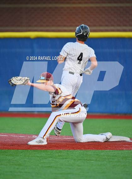 Thumbnail 3 in Clear Falls vs. Deer Park (UIL Baseball 6A Region 3 Area) photogallery.