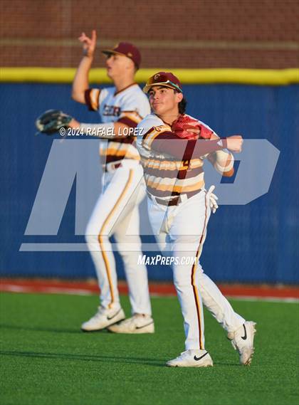 Thumbnail 2 in Clear Falls vs. Deer Park (UIL Baseball 6A Region 3 Area) photogallery.