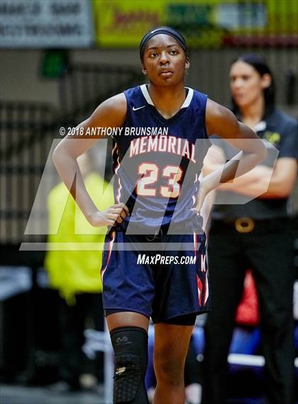 Thumbnail 2 in Sierra Pacific vs. San Joaquin Memorial (CIF CS D4 Final) photogallery.