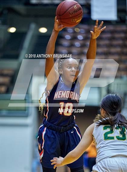 Thumbnail 3 in Sierra Pacific vs. San Joaquin Memorial (CIF CS D4 Final) photogallery.