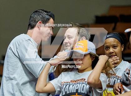 Thumbnail 1 in Sierra Pacific vs. San Joaquin Memorial (CIF CS D4 Final) photogallery.