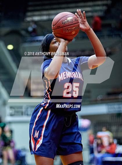 Thumbnail 3 in Sierra Pacific vs. San Joaquin Memorial (CIF CS D4 Final) photogallery.